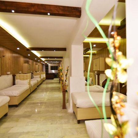 Hotel sallow International Amritsar Esterno foto
