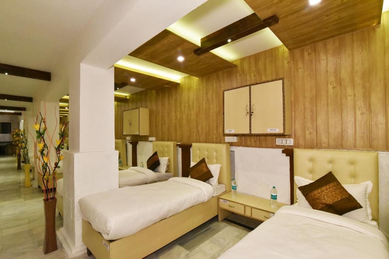Hotel sallow International Amritsar Esterno foto